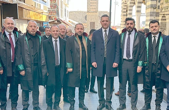 BARO HEYETİ, AV. TAHİR ELÇİ’Yİ ANMA ETKİNLİKLERİNE KATILDI