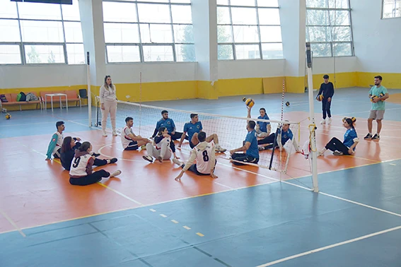 ENGELLİLER HAFTASI’NA ÖZEL OTURARAK VOLEYBOL MAÇI