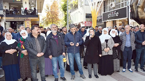 TUNCELİ’YE ATANAN KAYYUM, BATMAN’DA PROTESTO EDİLDİ