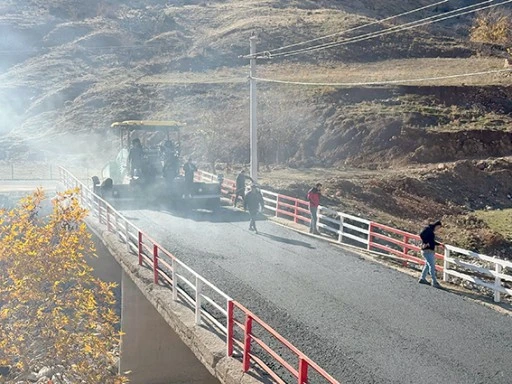 ALIÇLI’DA BSK ASFALT SERİM ÇALIŞMALARINA BAŞLANDI