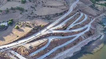 ALIÇLI’DA PARKE TAŞI DÖŞEME BAŞLADI