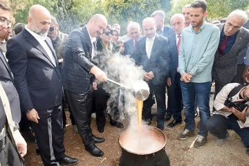 BAĞ BOZUMU FESTİVALİ DÜZENLENDİ