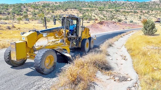 BECİRMAN YOLU ASFALTA KAVUŞTU