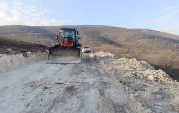 ÇATALSU MEZRASI ARAZİ YOLU YAPIM ÇALIŞMALARI TAMAMLANDI