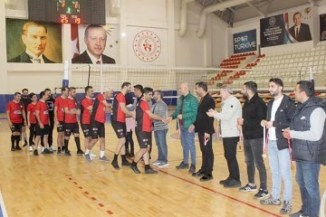 FİLENİN SAĞLIKÇILARI VOLEYBOL TURNUVASI SONA ERDİ