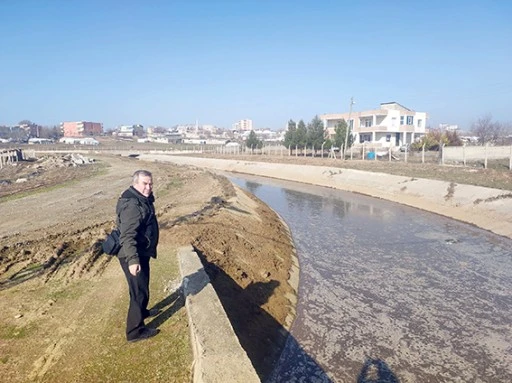 ÇEVRECİLERDEN SOL SAHİL SULAMA KANAL KİRLİLİĞİ UYARISI!