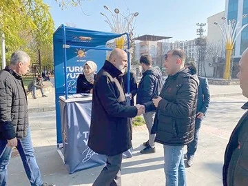 ÖZDEMİR’DEN ‘TÜRKİYE YÜZYILI’ STANDINA ZİYARET