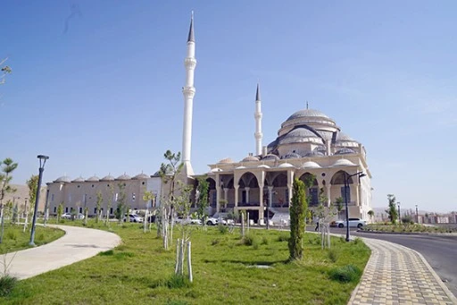 ÜNİVERSİTE CAMİSİ İNŞAATINDA SONA DOĞRU