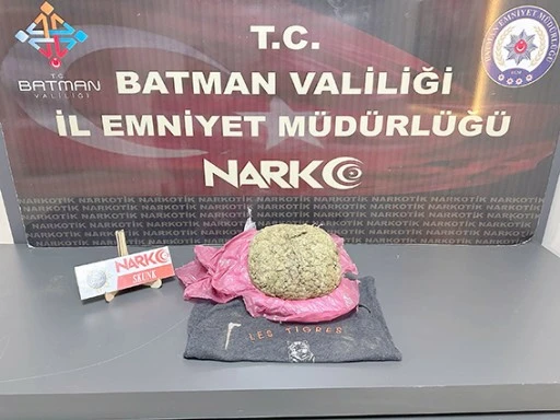 UYUŞTURUCU OPERASYONUNDA 2 KİLO SKUNK ELE GEÇİRİLDİ